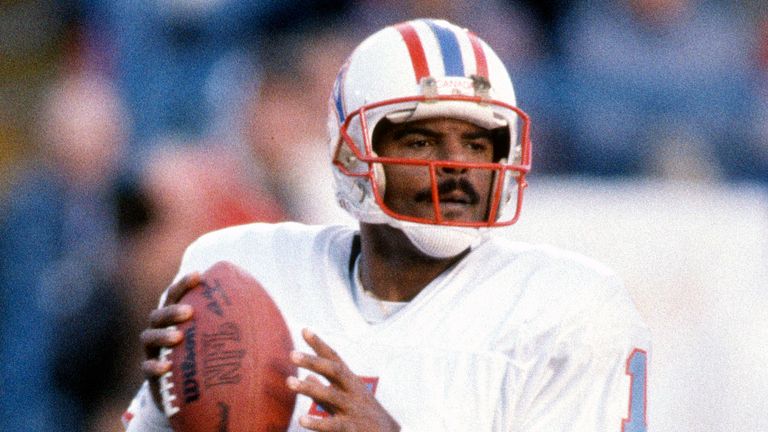 Hall of Fame quarterback Warren Moon will be providing insight live from SoFi Stadium during the Super Bowl